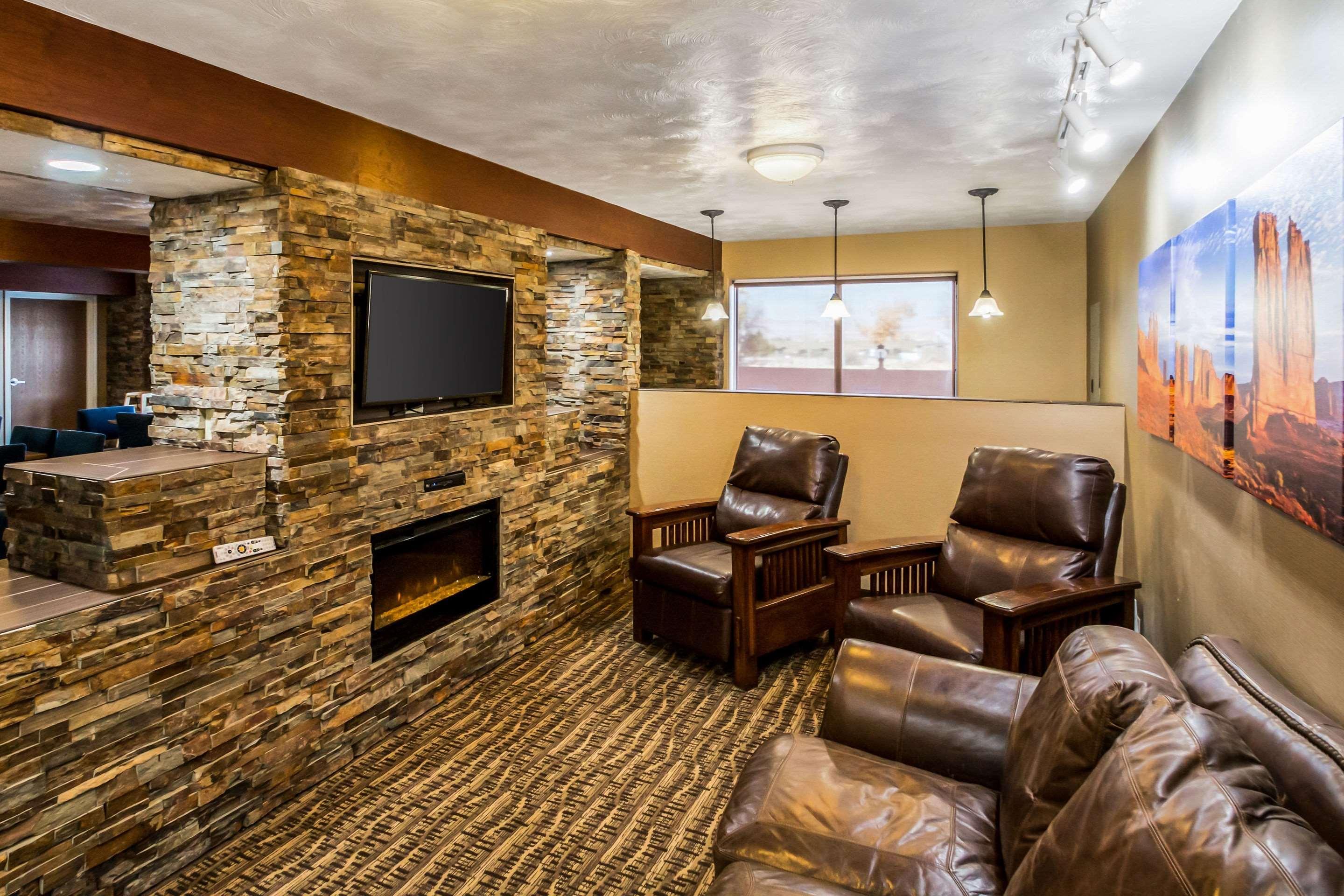 Comfort Inn Green River National Park Area Bagian luar foto